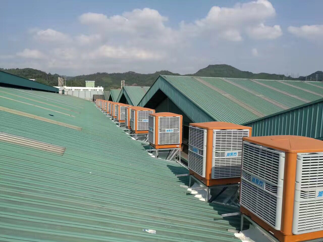具有高温、闷热、异味、粉尘、有害气体等直接效果的湿帘冷风机，这么好的厂房降温通风设备，你确定不选择？