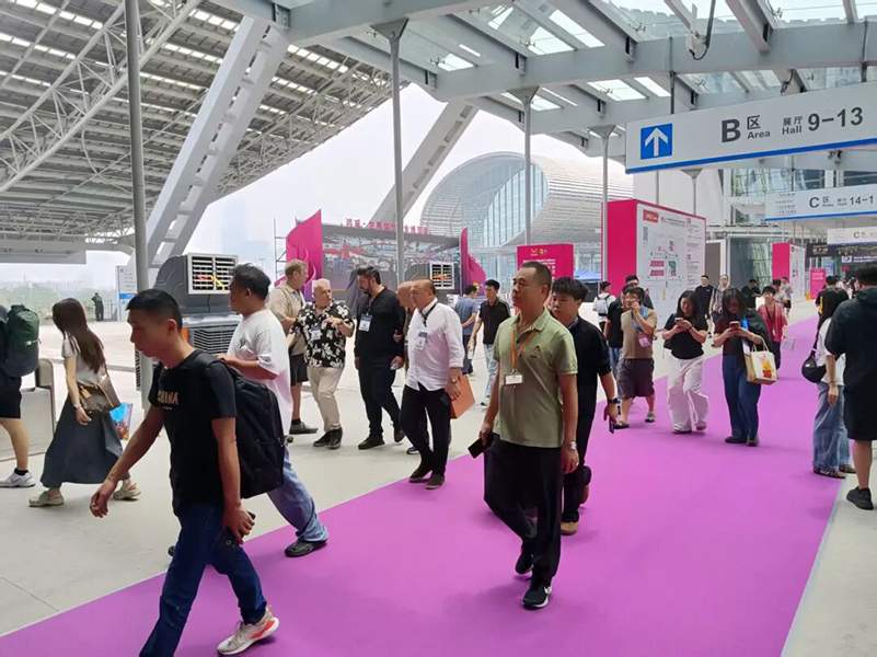 大型展会高温人多不用愁，瑞泰风移动冷风机助力广交会