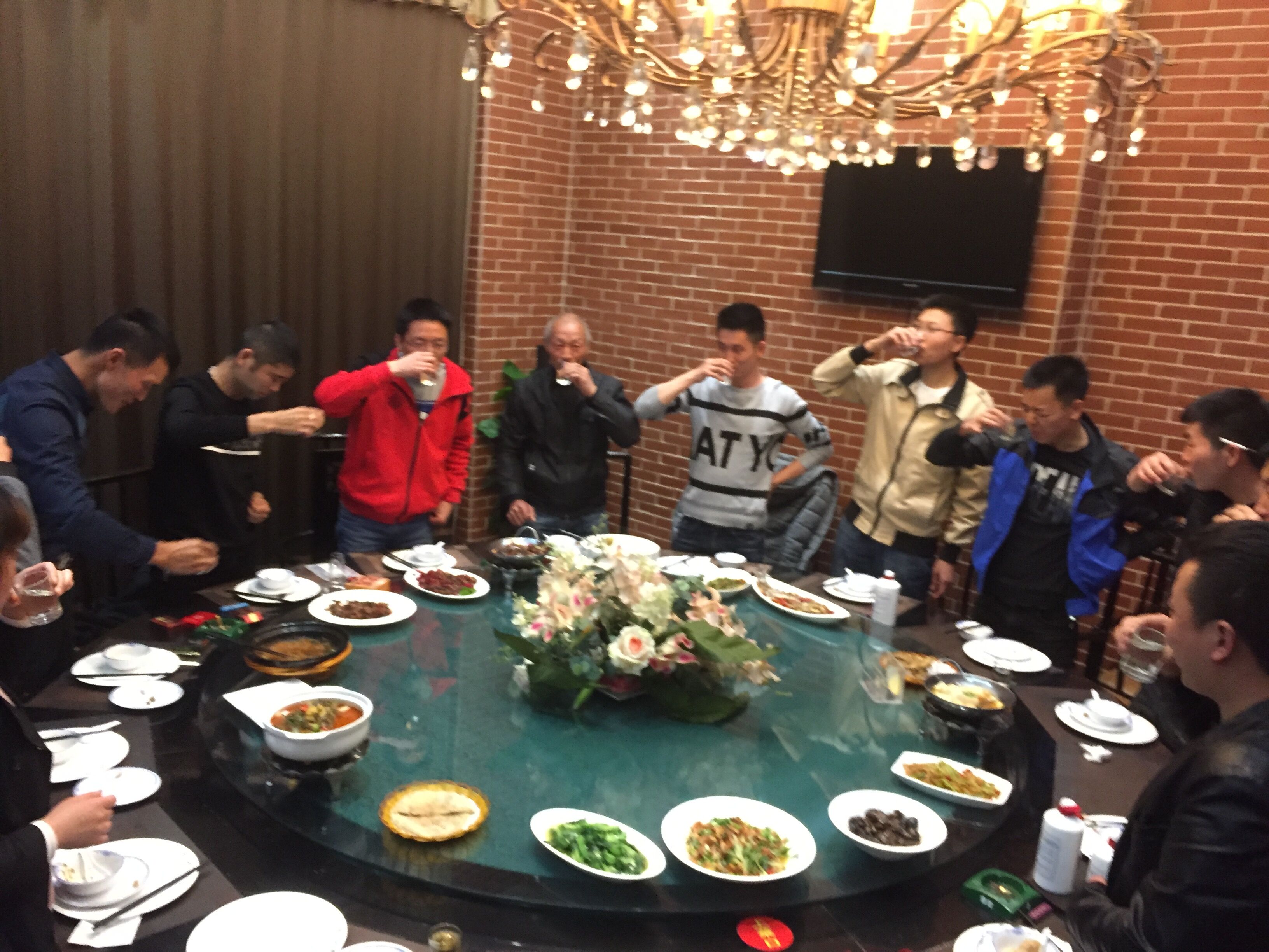 环保空调,冷风机,冷风机厂家,工业风扇,厂房降温,车间降温,工厂降温,车间温控设备,车间降温设备,工厂降温设备,车间降温方案,厂房降温方案,工厂降温方案,电商物流仓储降温方案